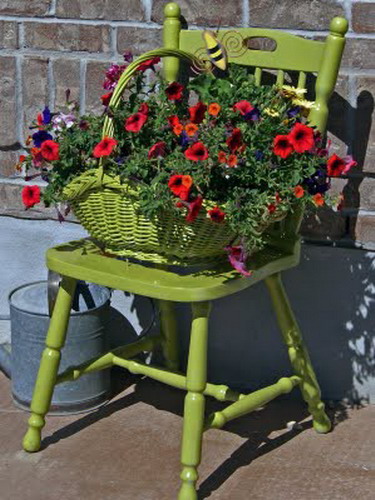 flowers-on-chairs-decorating8 (375x500, 73Kb)