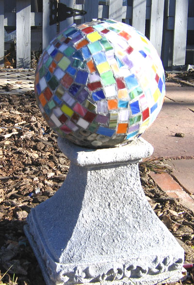 Декоративные шары из цемента для сада. Идеи и мастер-класс (20) (400x586, 134Kb)