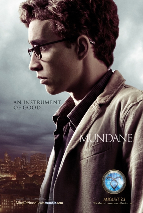 kinopoisk.ru-The-Mortal-Instruments_3A-City-of-Bones-2153927 (472x700, 230Kb)