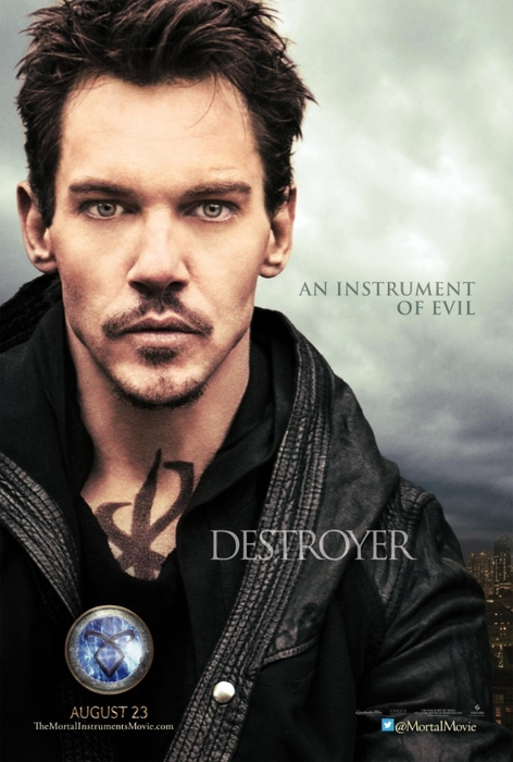 kinopoisk.ru-The-Mortal-Instruments_3A-City-of-Bones-2155848 (472x700, 216Kb)