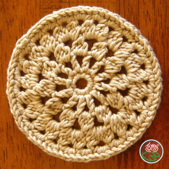 crocheted-coaster-flower-wheel-c2a9-2012-toma-creations-wp (560x560, 370Kb)