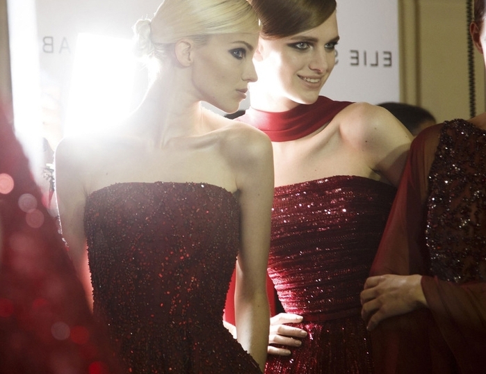 Elie+Saab+Fall+2013+Backstage+-FmKixq2dj2x (700x538, 224Kb)