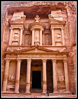 250px-treasury_petra_jordan (250x320, 34Kb)