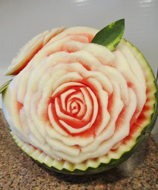 карвинг. розы из арбуза. салат из ананасов (2) (532x640, 206Kb)