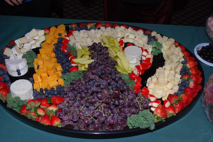11Jan2012_2c_TVWS_Med_Cruise_Cheese_Plate_Awesome_Color (700x468, 87Kb)
