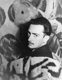 220px-Salvador_Dalí_1939[1] (220x283, 12Kb)