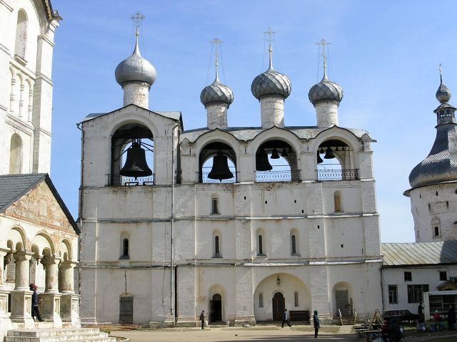 Колокола звонница Успенского собора Ростовского Кремля