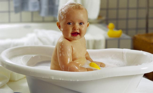 newborn-bath-1 (650x399, 22Kb)