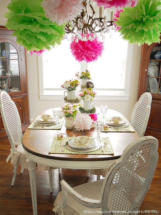 4587551_Springpartytablewithtissuepoms600x799 (525x700, 315Kb)