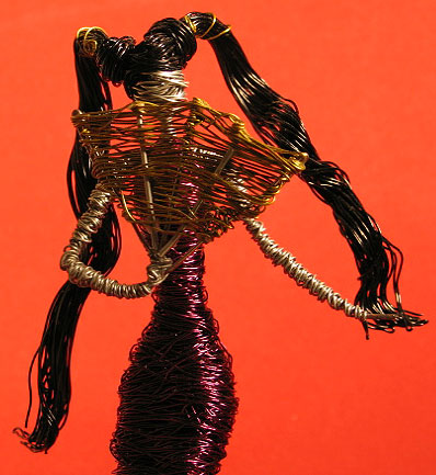 China_Doll_in_Wire_by_reynaldomolinawire (398x433, 51Kb)