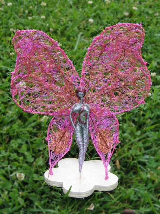 Fairy_with_Butterfly_Wings_by_reynaldomolinawire (525x700, 334Kb)