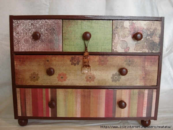 2740991_makeup-chest-fira-from-ikea-decoupage6 (600x450, 191Kb)