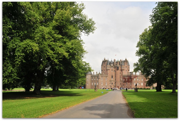 glamis_castle_Scotland-3- (700x471, 138Kb)
