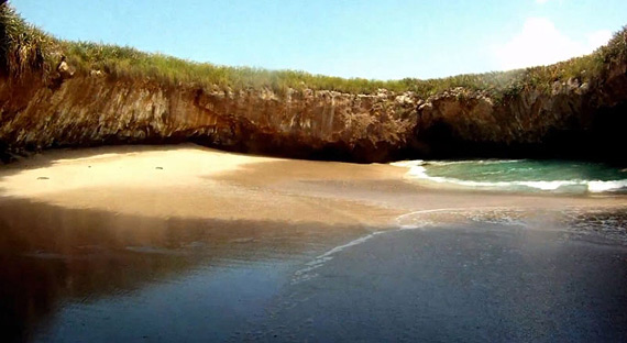 hidden-beach-marietas-islands-puerto-vallarta-mexico-9 (570x312, 56Kb)
