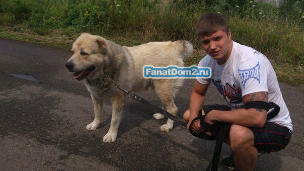 aleksandr-strannik-so-svoim-pitomtcem (604x340, 73Kb)