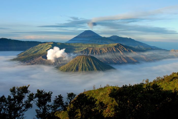 Semeru-1 (700x466, 48Kb)