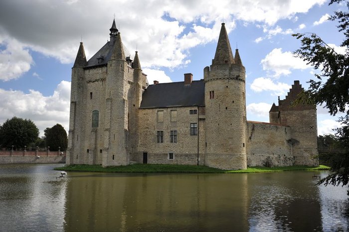 355579__castle-of-laarne_p (700x466, 73Kb)