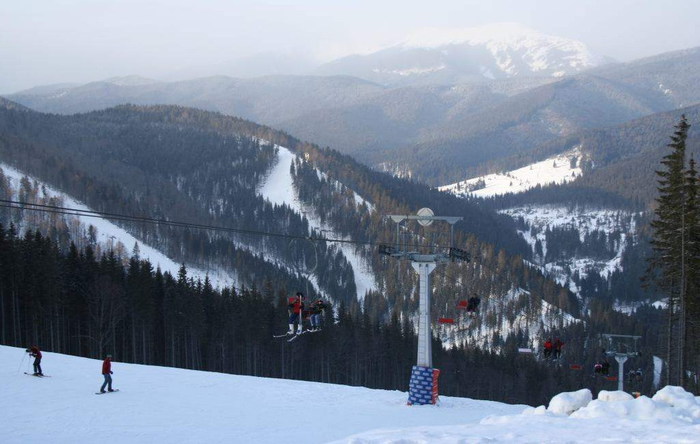 mountain_skiing_Western_Ukraine_bukovel__5 (700x444, 73Kb)