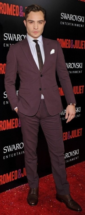 Ed+Westwick+Romeo+Juliet+Premieres+Hollywood+zEQ778nn4Ypx (279x700, 127Kb)