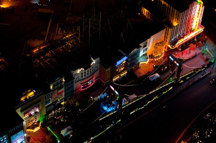 night_photos_of_las_vegas_and_new_york_15 (700x465, 297Kb)