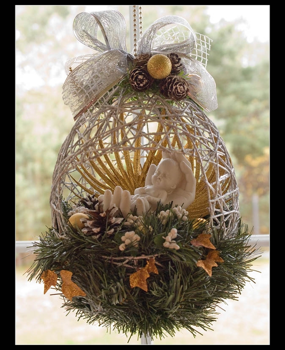Новогодние шары из ниток - оригинальное украшение для елки своими руками