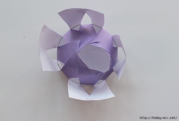 45-flower2b-glue-c-paper-flowersb (600x406, 134Kb)