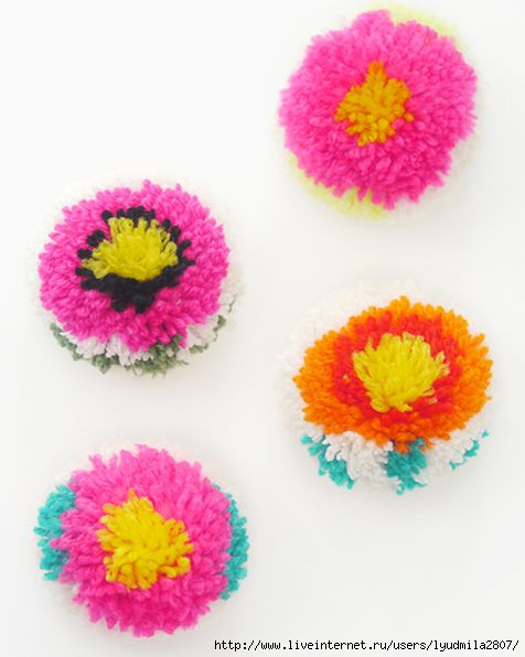 DIY-flower-pompoms-6 (476x596, 100Kb)