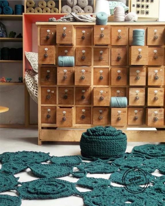 crochet-designs-floor-rugs-handmade-decorative-accessories-11 (562x700, 291Kb)
