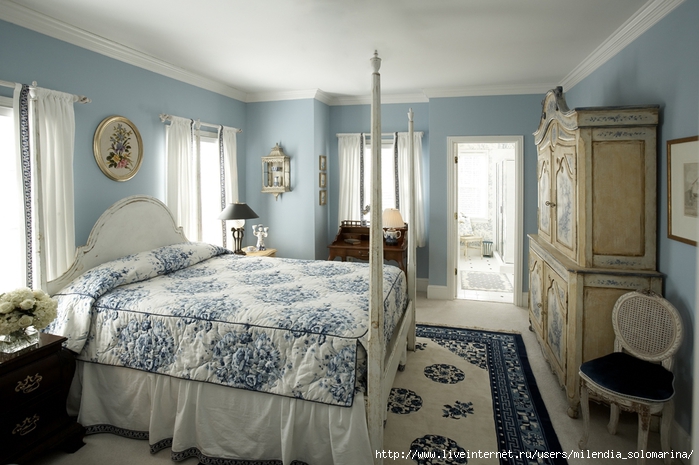 Blue_and_White_Bedroom_NC_Interiors (700x465, 245Kb)