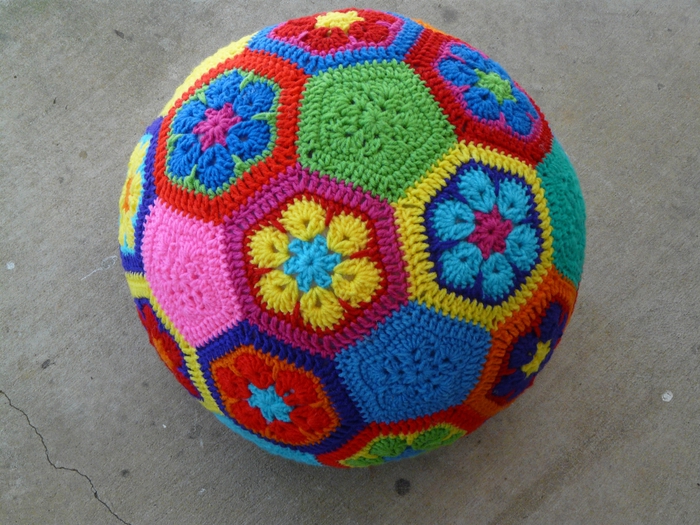 Африканские. Цветочный футбольный мяч