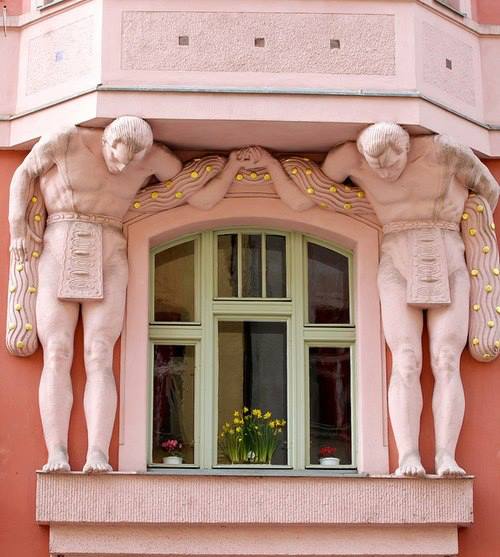 5042265_Art_Nouveau_window_in_Prague (500x557, 44Kb)
