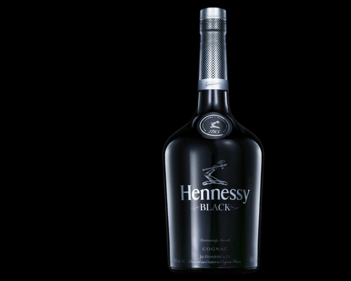 1317231037_chernii-konyak-hennessy-black-1280x10241 (700x560, 78Kb)