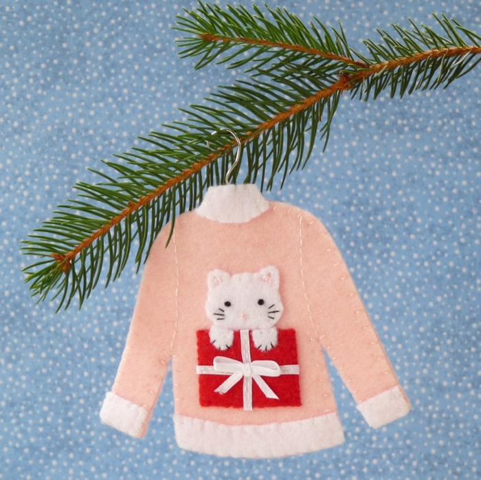 Pink Kitty Sweater Ornament A re (700x698, 384Kb)