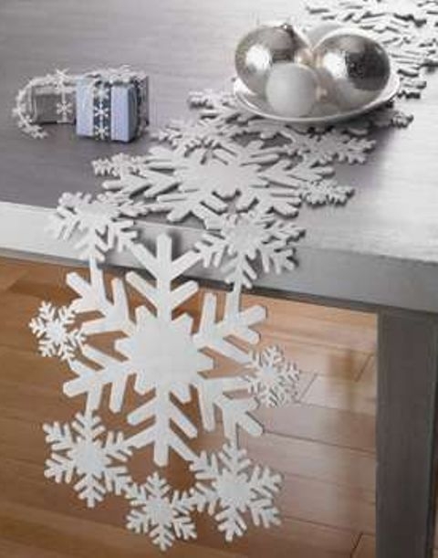 how-to-use-snowflakes-in-winter-decor-ideas-10 (480x611, 117Kb)