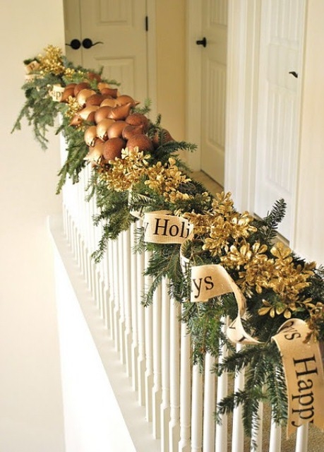 Дизайн интерьера. Потрясающие идеи украшения лестниц к Рождеству (57) (459x640, 178Kb)