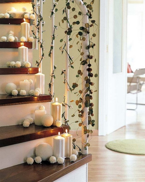 Дизайн интерьера. Потрясающие идеи украшения лестниц к Рождеству (66) (480x600, 193Kb)