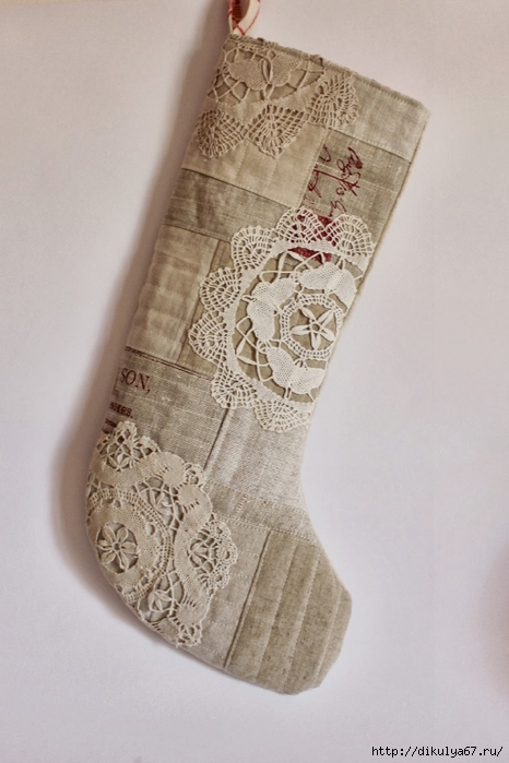 Christmas stocking linen patchwork vintage doilies (466x700, 201Kb)