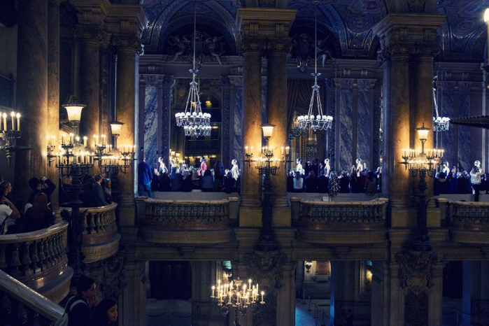 stella-mccartney-rtw-ss2014-backstage-01_095933555064.jpg_carousel_parties (700x466, 370Kb)