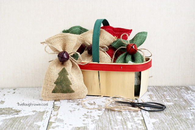 DIY-Christmas-Gift-Bags-with-livelaughrowe.com_ (640x427, 367Kb)