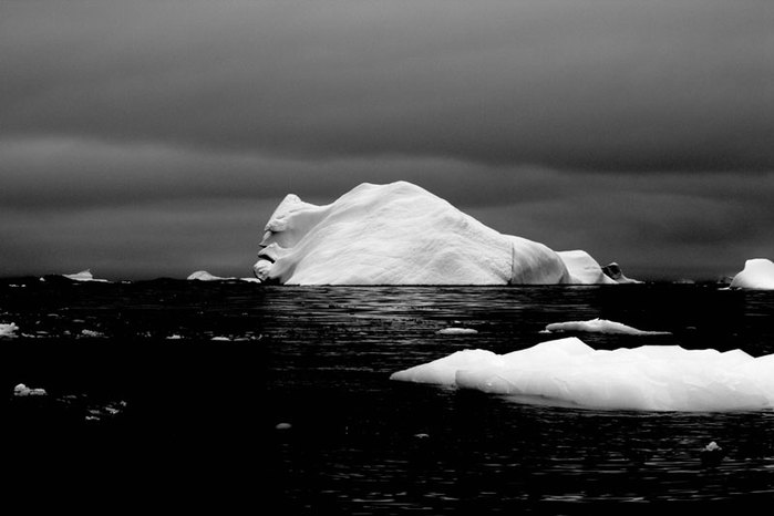 iceberg-face-antarctica (700x466, 39Kb)