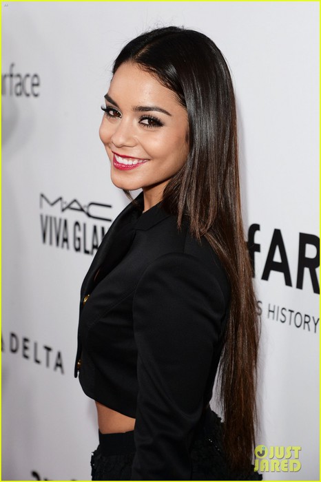 vanessa-hudgens-amfar-inspiration-gala-los-angeles-2013-06 (466x700, 55Kb)