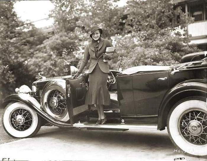 1 Joan Crawford 1932 Automobile. (700x546, 61Kb)