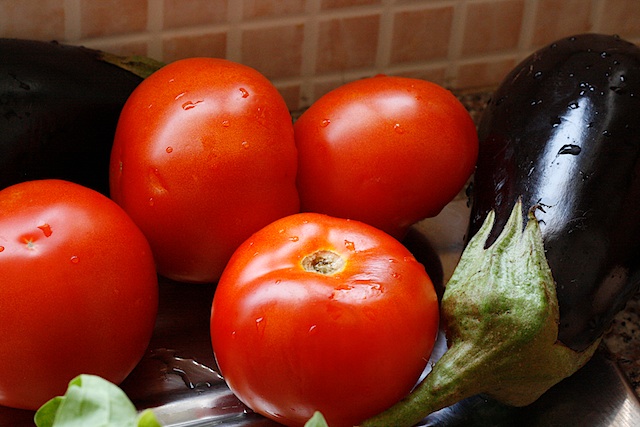 eggplant-and-tomato (640x427, 99Kb)