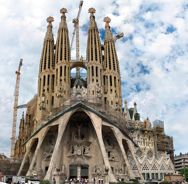 Sagrada-Familia61 (600x587, 504Kb)