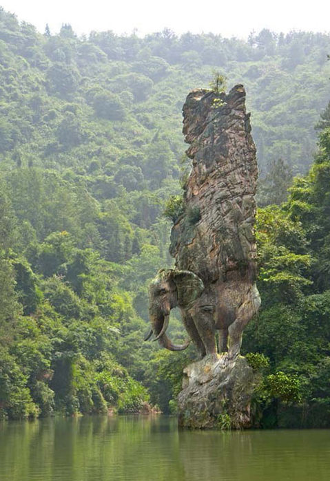 cool-rock-elephant-sculpture-India (479x700, 89Kb)