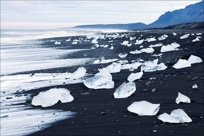 iceland-black-beach (700x467, 341Kb)