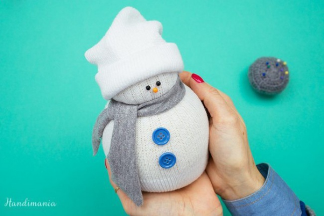 Как сделать снеговика из носка своими руками