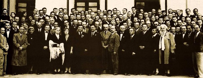 5289008_kompozitoripisatelikarlik (700x269, 70Kb)