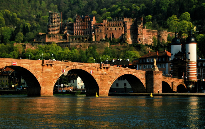 Heidelberg_Castle_and_Bridge (900x639, 240Kb)