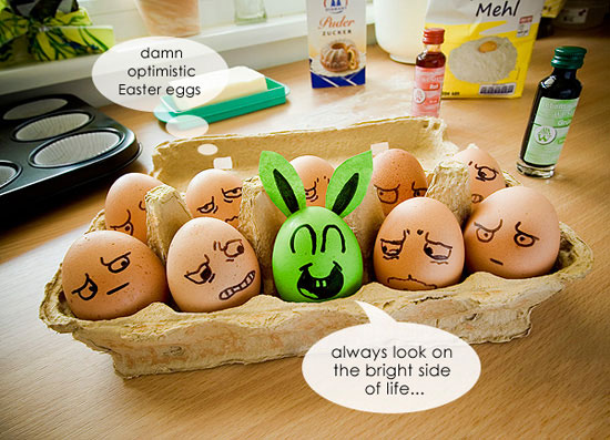 4483818_funny_eggs_3 (550x397, 75Kb)